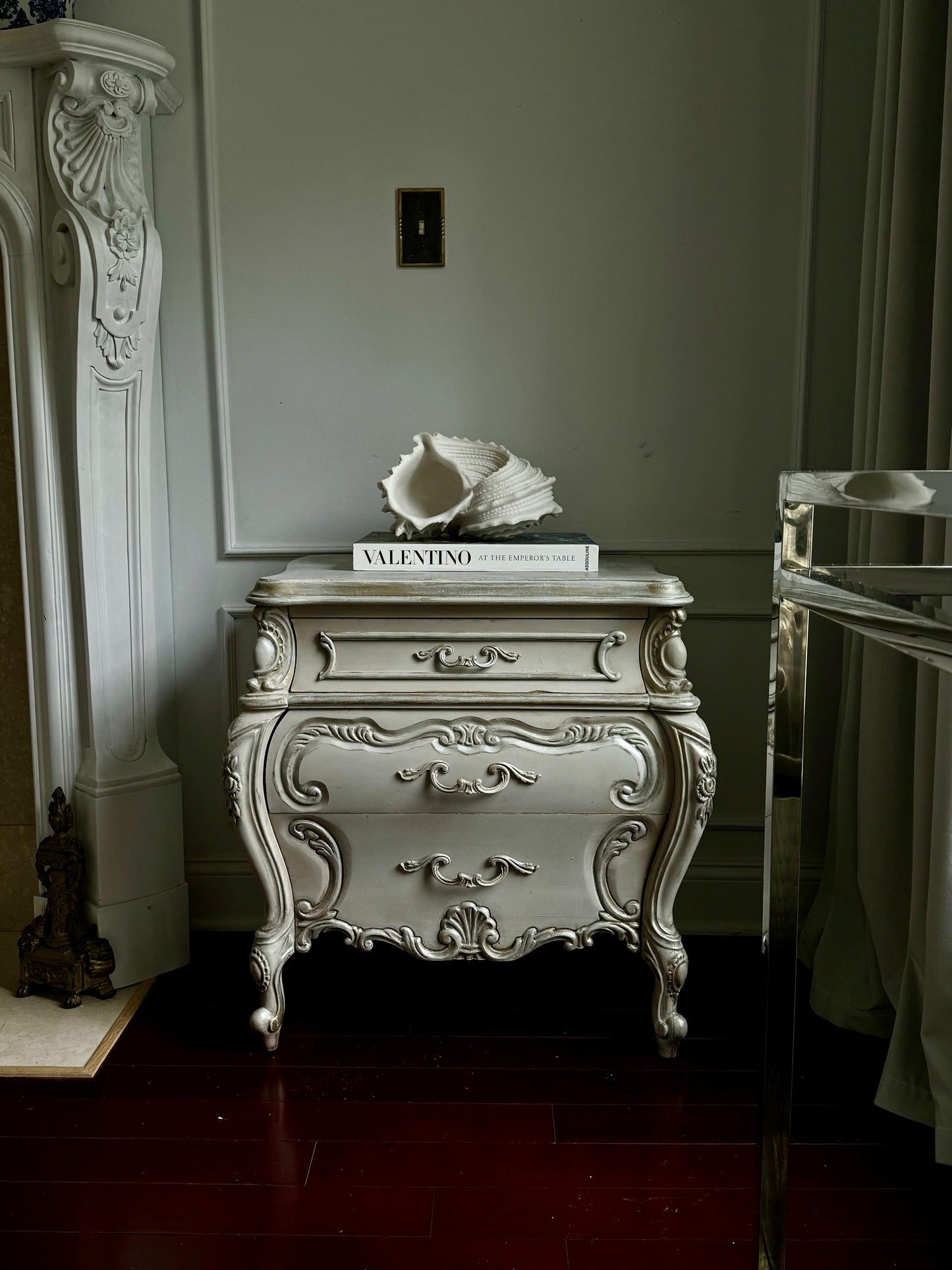 Ornate French Provincial Style Chest of Drawers